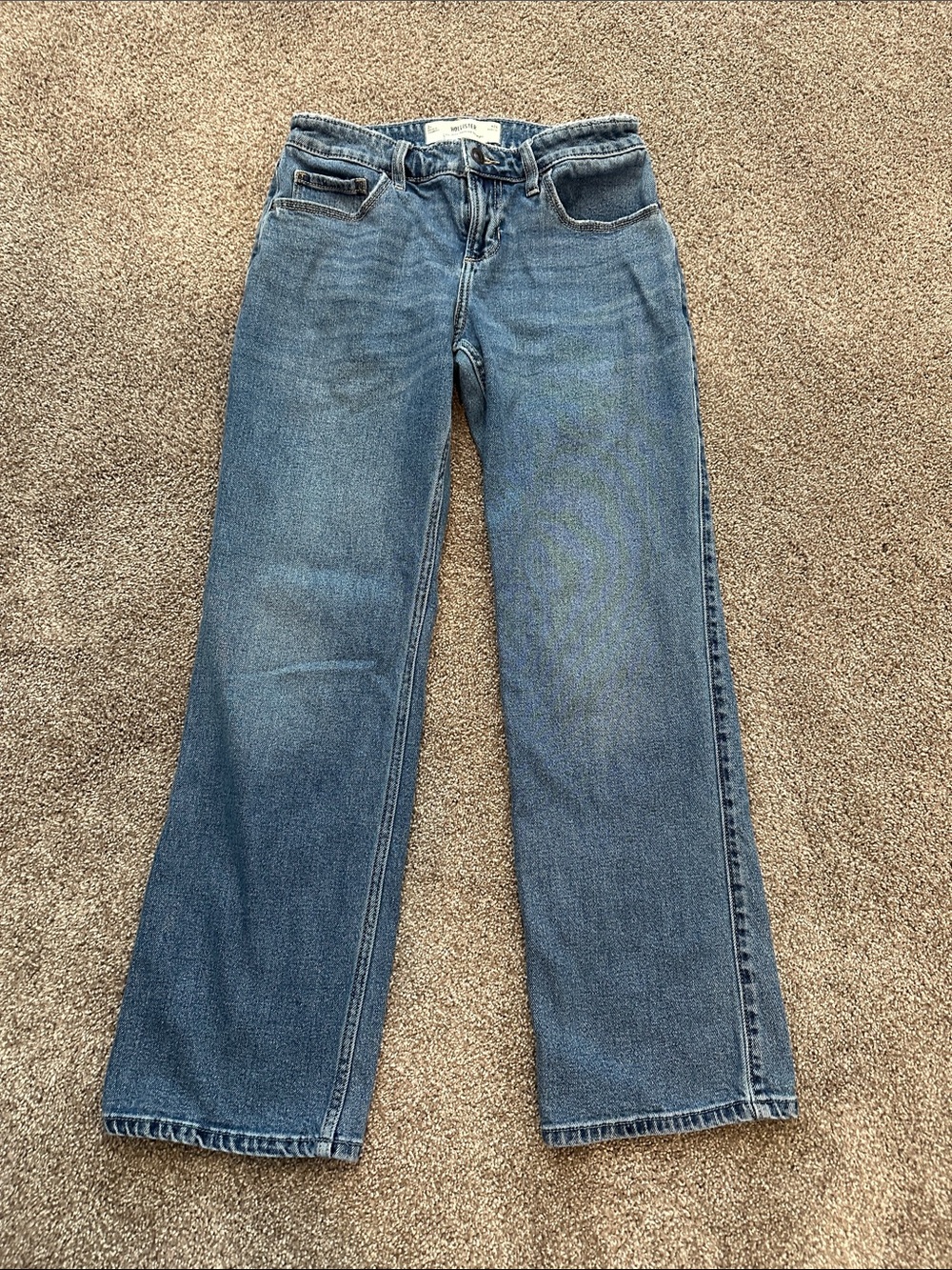 Hollister Low-Rise Relaxed Straight Leg Jeans - Blue